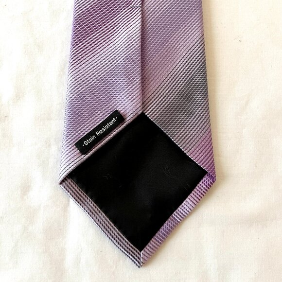 Geoffrey Beene 100% Silk Necktie, Stain Resistant, Purple, Black & Silver, EUC! - Picture 6 of 11